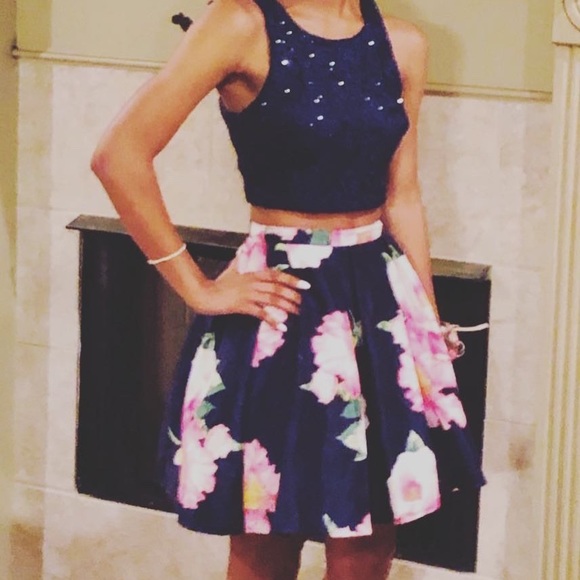 My Michelle 2pc hoco set - Picture 2 of 2